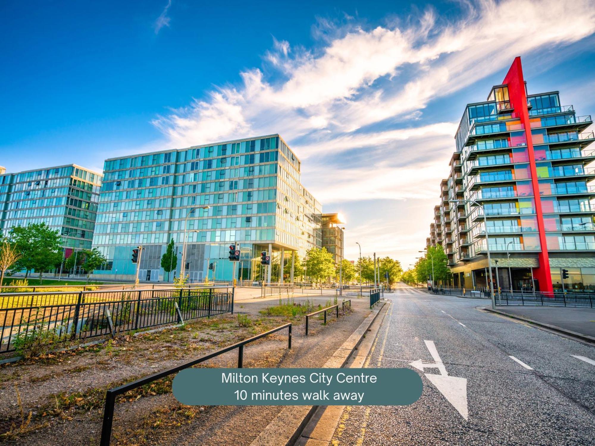 Penthouse Apartment - City Centre - Secure Parking, Balcony, Self-Check-In, Fast Wifi And Smart Tv With Netflix By Yoko Property Milton Keynes Dış mekan fotoğraf