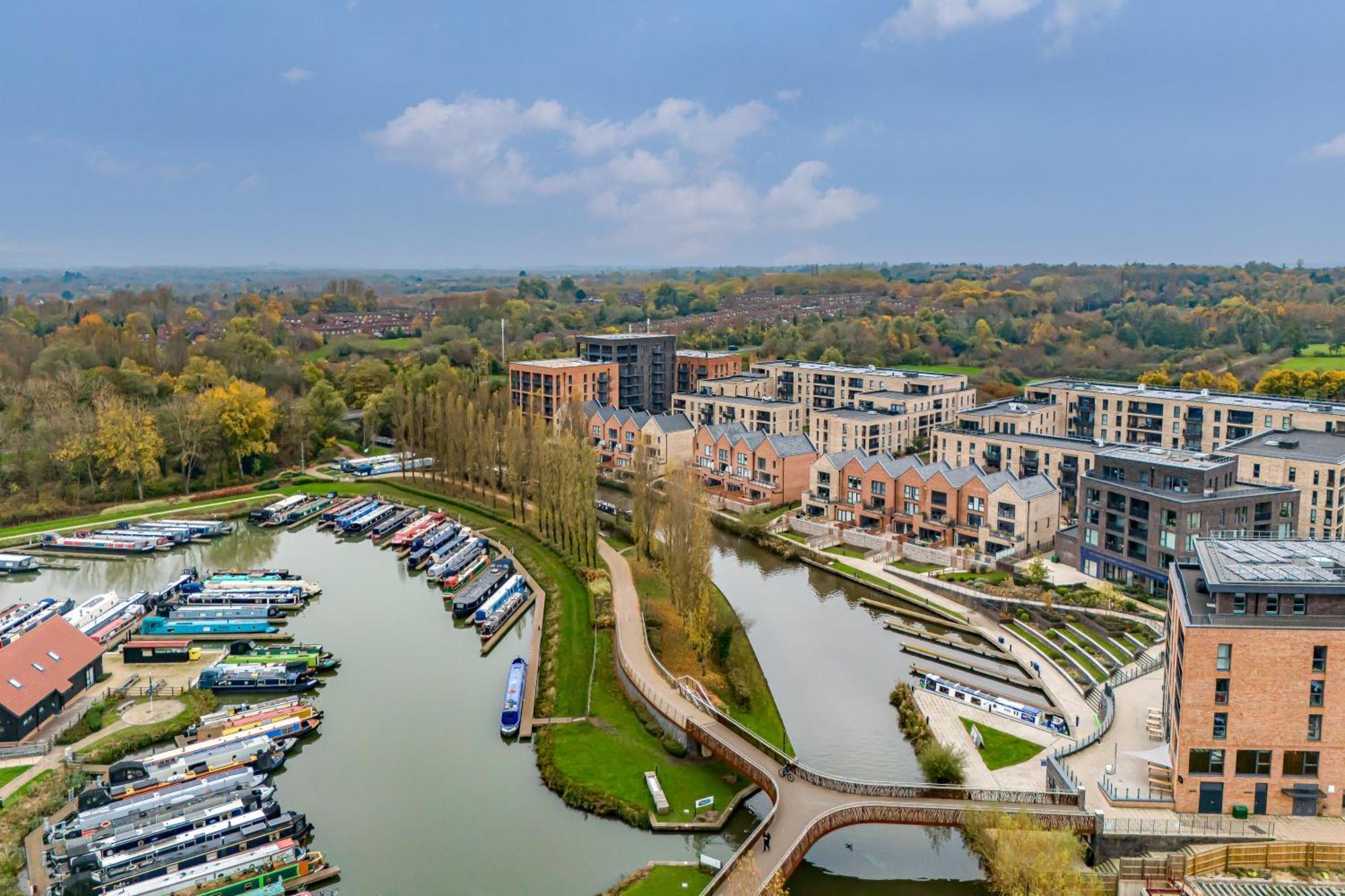 Penthouse Apartment - City Centre - Secure Parking, Balcony, Self-Check-In, Fast Wifi And Smart Tv With Netflix By Yoko Property Milton Keynes Dış mekan fotoğraf