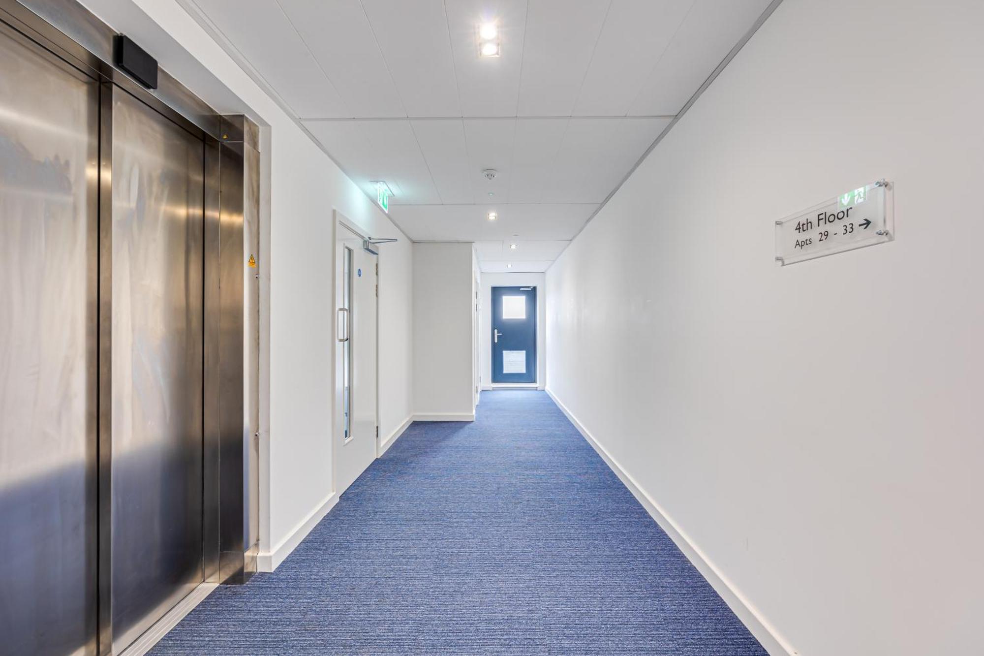 Penthouse Apartment - City Centre - Secure Parking, Balcony, Self-Check-In, Fast Wifi And Smart Tv With Netflix By Yoko Property Milton Keynes Dış mekan fotoğraf
