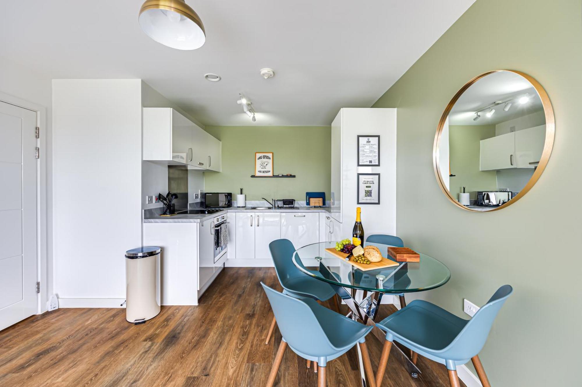 Penthouse Apartment - City Centre - Secure Parking, Balcony, Self-Check-In, Fast Wifi And Smart Tv With Netflix By Yoko Property Milton Keynes Dış mekan fotoğraf